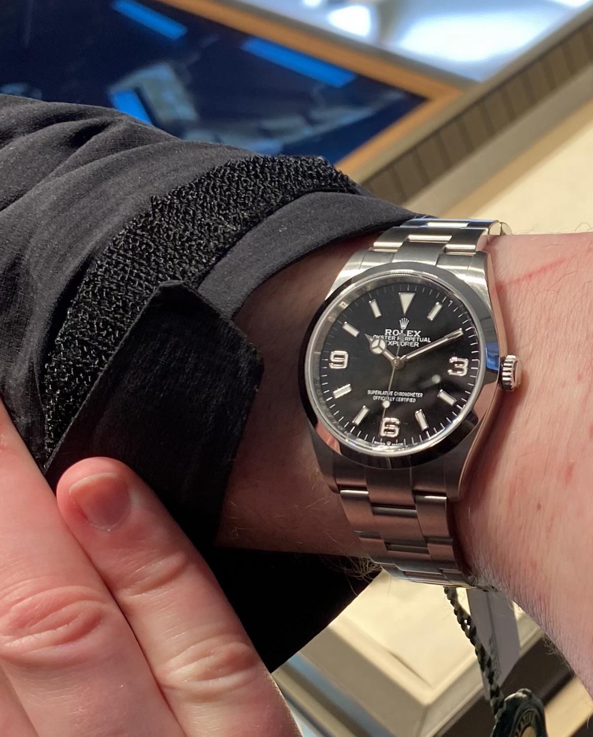 Rolex Explorer I 124270 Black Dial 36mm Oystersteel Watch - الصورة 4