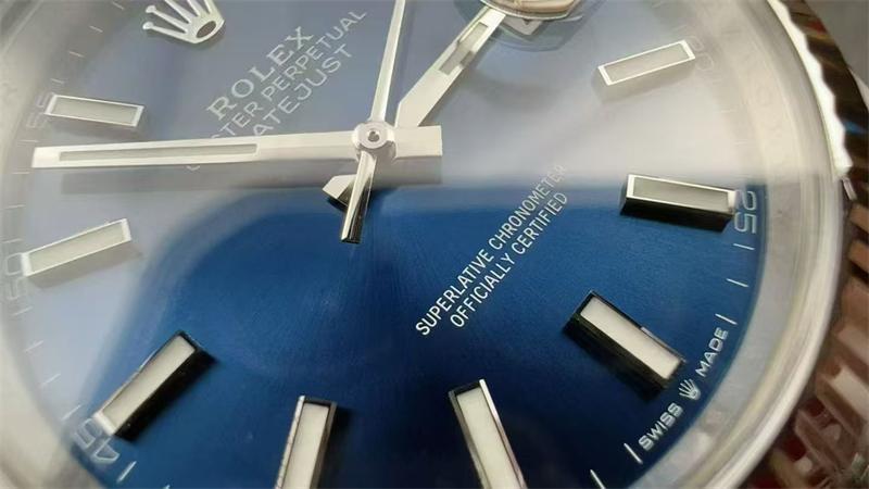 Rolex Datejust 41 126334 Blue Dial Jubilee Bracelet Fluted Bezel Watch - الصورة 6