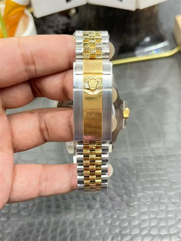 Rolex GMT-Master II 40mm 126713GRNR Yellow Rolesor Black Dial Grey Black Cerachrom Bezel Jubilee Bracelet Watch - الصورة 9