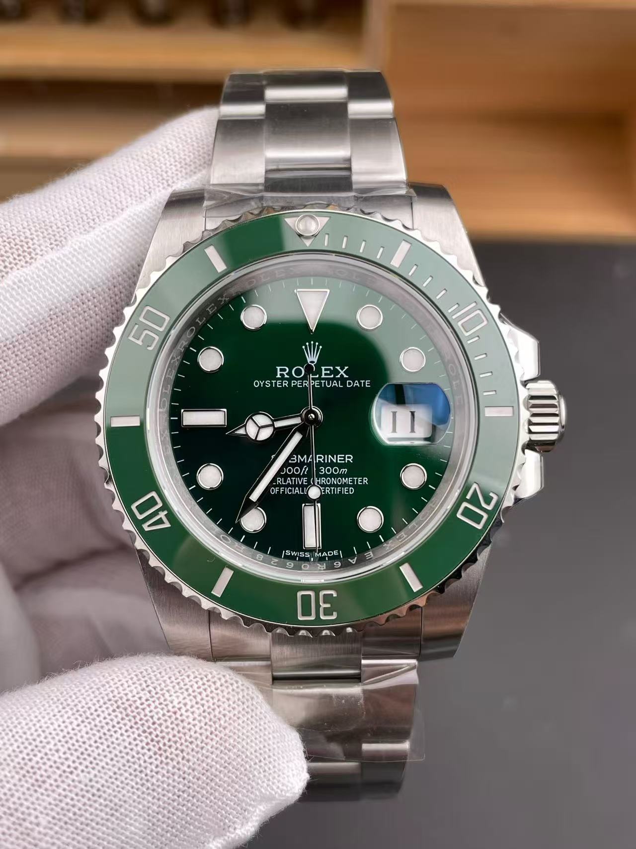 Rolex Submariner Date 40mm 116610LV Green Dial Green Bezel Oyster Bracelet Watch – Bild 2