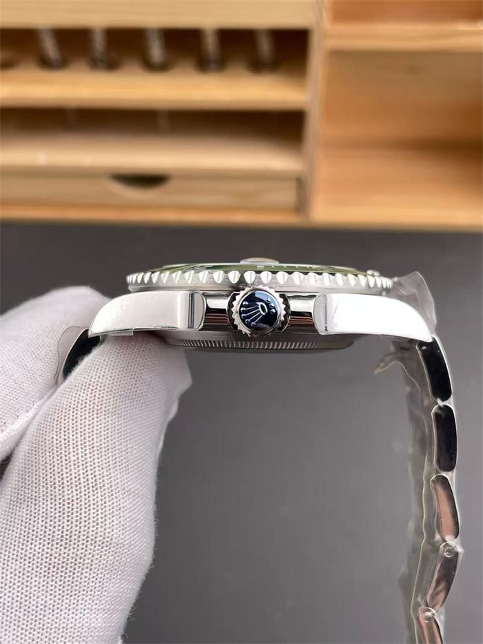 Rolex Submariner Date 40mm 116610LV Green Dial Green Bezel Oyster Bracelet Watch – Bild 5